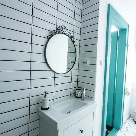 Balcescu 18 Apartment